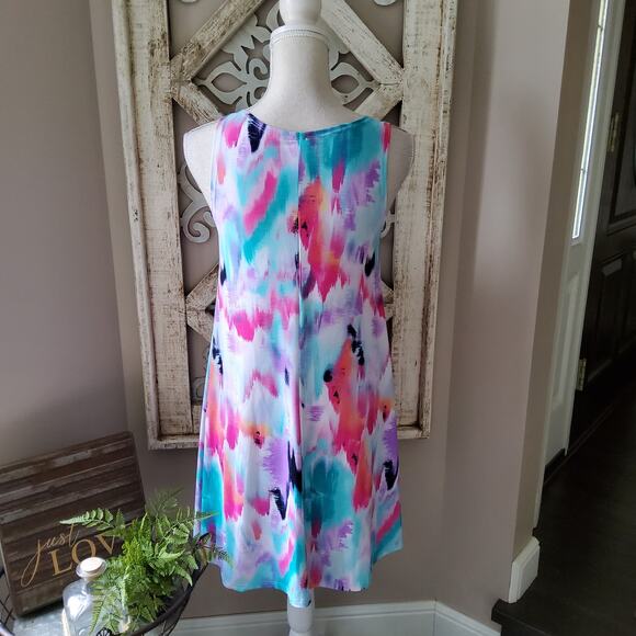 Women's Lightweight A-Line Mini Shift Flowy Swing Dress with Pockets in Tie Dye - Picture 4 of 12
